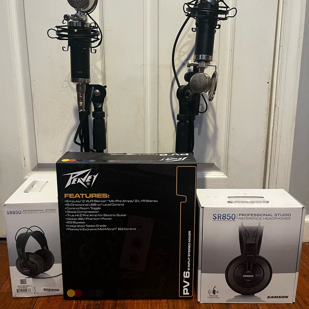 SR850 Over-Ear Headphones - Black
